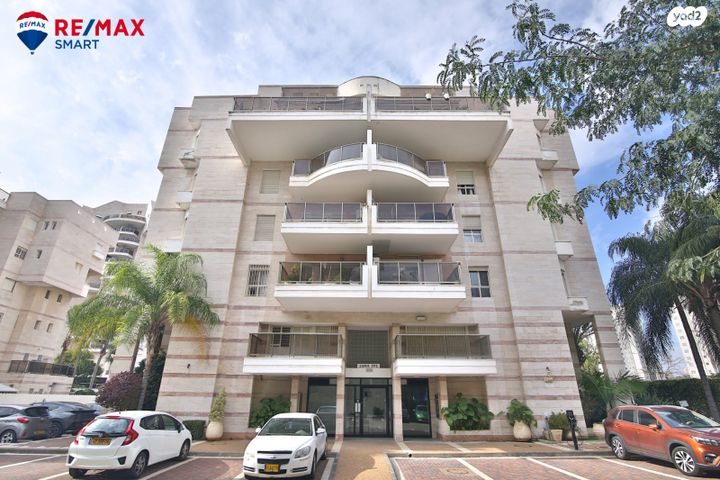 דירה, יצחק בן צבי, נווה גנים, קרית מוצקין