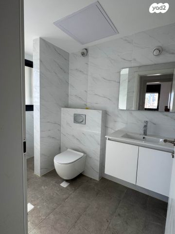 דירה, איתמר, חרוזים, רמת גן