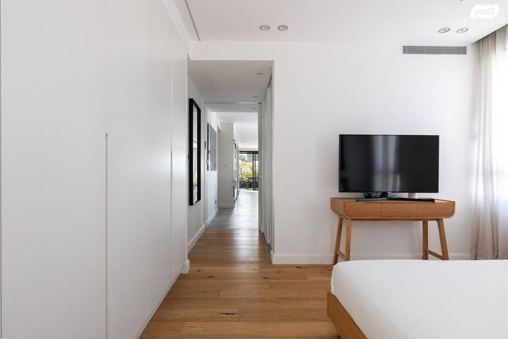 גג/ פנטהאוז, הפרחים, קרית הפרחים - 2005, רעננה