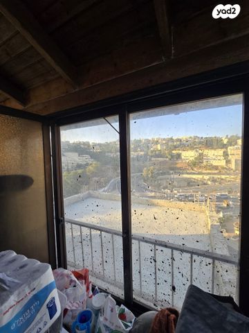 גג/ פנטהאוז, עליית הנוער, רמות, ירושלים