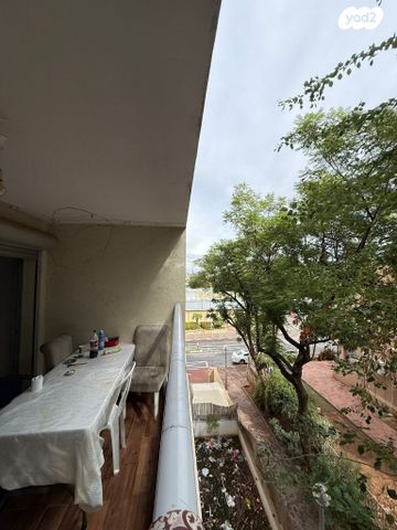 דירה, רעננה