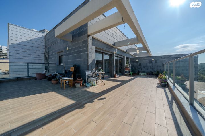 גג/ פנטהאוז, סביון 41, הפרחים, חריש