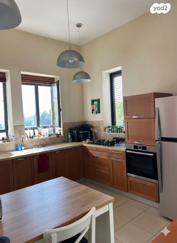 בית פרטי/ קוטג', צופית