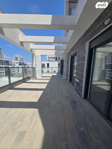 גג/ פנטהאוז, מור, אור ים, אור עקיבא