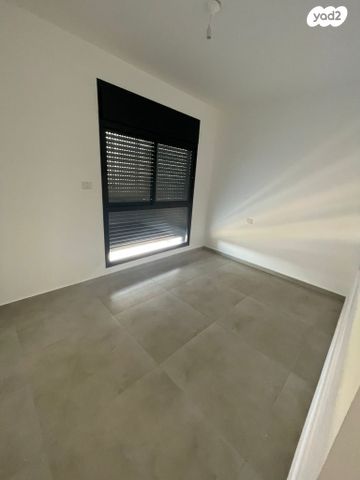 דירה, אריאל שרון, נווה שרון / שער העיר, נתיבות