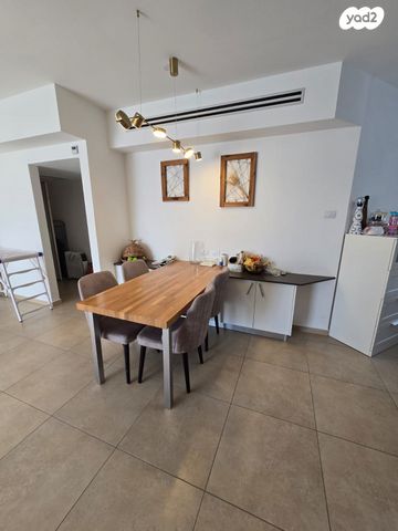 גג/ פנטהאוז, אשכולית, רמות הרכס, באר שבע