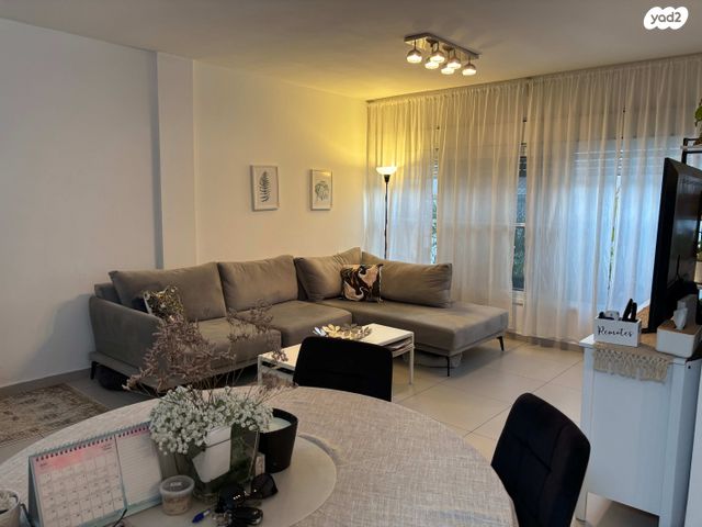 דירה, פאת השולחן, נחלת יצחק, תל אביב יפו