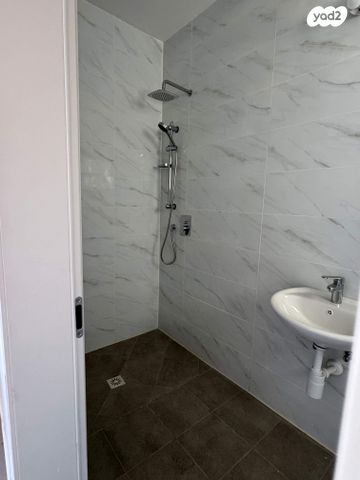 דירה, איתמר, חרוזים, רמת גן