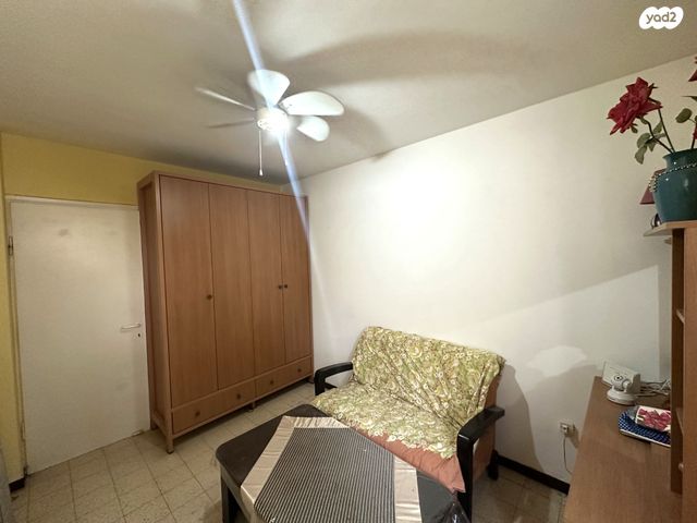 דירה, קהילת פינסק, שעריה, פתח תקווה