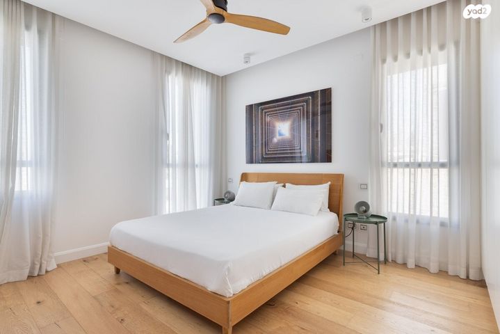 גג/ פנטהאוז, הפרחים, קרית הפרחים - 2005, רעננה