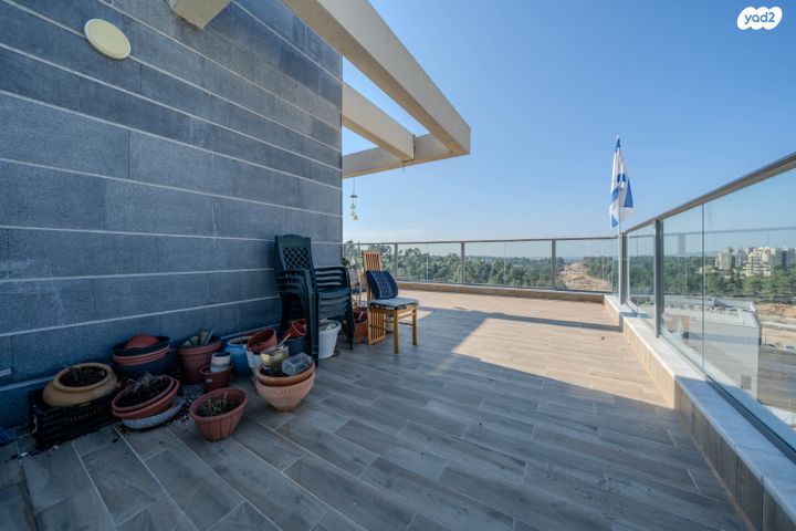 גג/ פנטהאוז, סביון 41, הפרחים, חריש