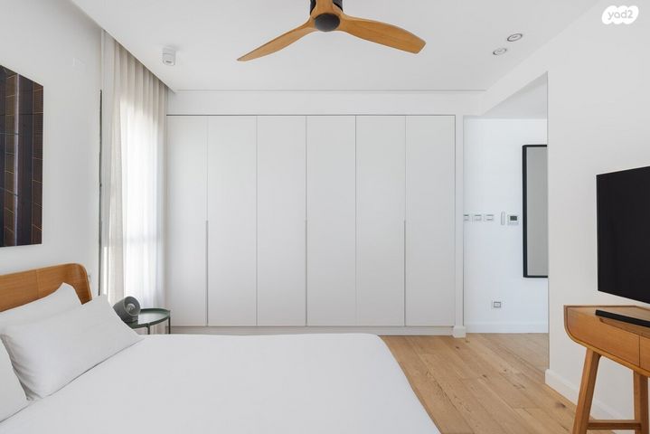 גג/ פנטהאוז, הפרחים, קרית הפרחים - 2005, רעננה