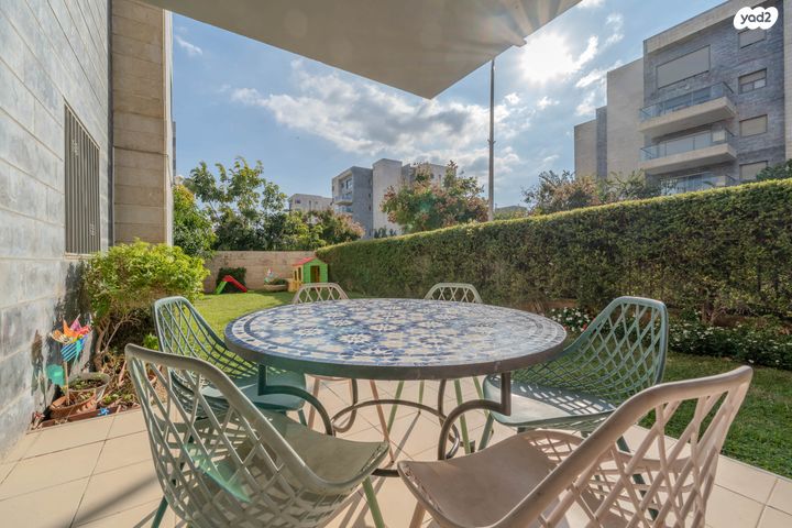 דירת גן, גפן 29, החורש, חריש