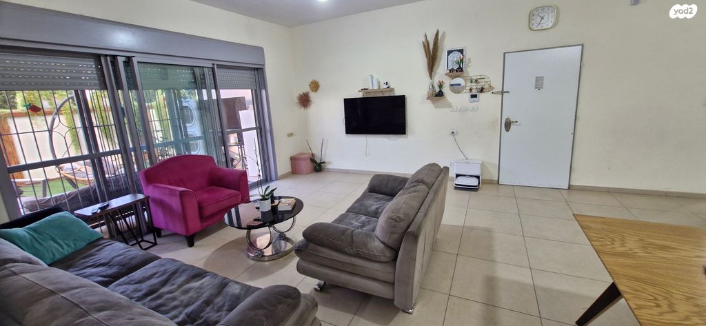 דירת גן, נווה זמר, רעננה