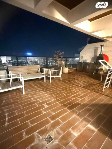 גג/ פנטהאוז, הדר המושבות החדשה / אם המושבות החדשה, פתח תקווה