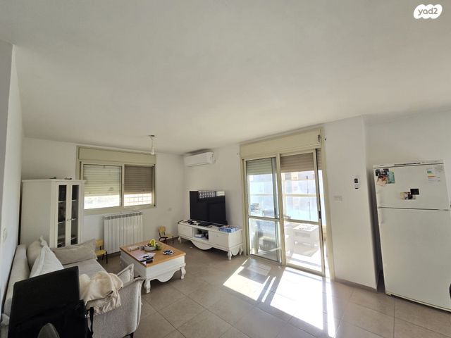 דירה, הרב יצחק כדורי, חומת שמואל, הר חומה, ירושלים