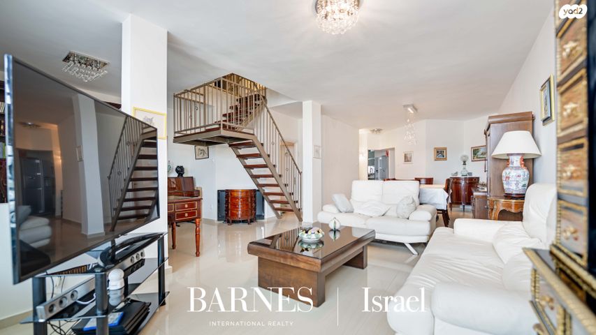 גג/ פנטהאוז, דולפין 10, בת ים