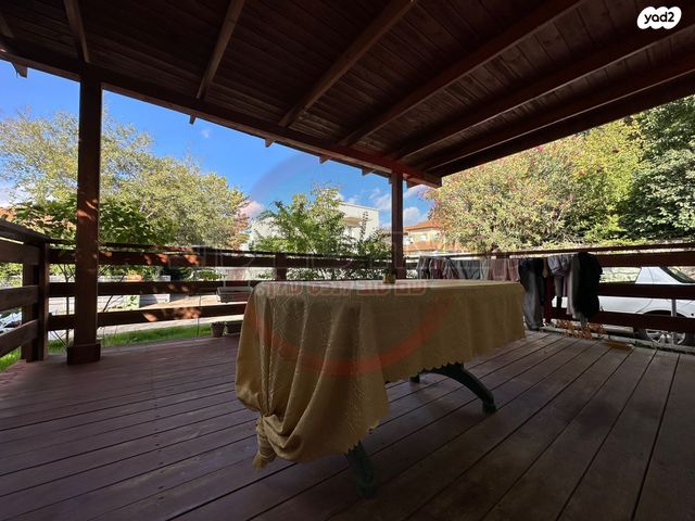 דו משפחתי, דפנה, שאר העיר, כפר תבור