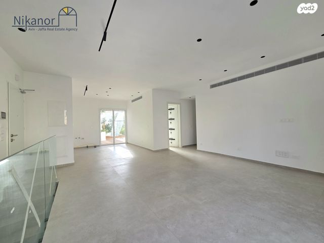 דופלקס, פחד יצחק, עג'מי, גבעת העליה, תל אביב יפו