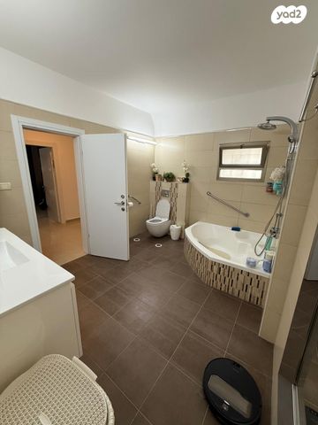 דירת גן, עולי הגרדום 15, שכונה ג', באר שבע