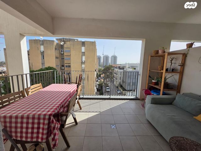 דירה, חסידי האומות 24, מכללת תל אביב יפו, דקר, תל אביב יפו