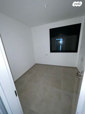 דירה, אריאל שרון, נווה שרון / שער העיר, נתיבות