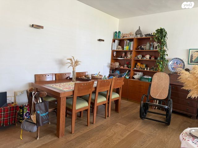 דירה, רעננה