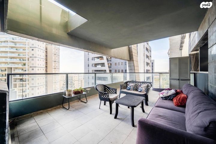 הרב ישעיהו משורר 