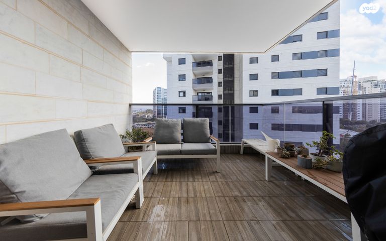 דירה, הוד השרון