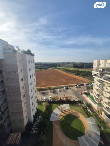 דירה, שדרות יצחק רבין, קדימה צורן