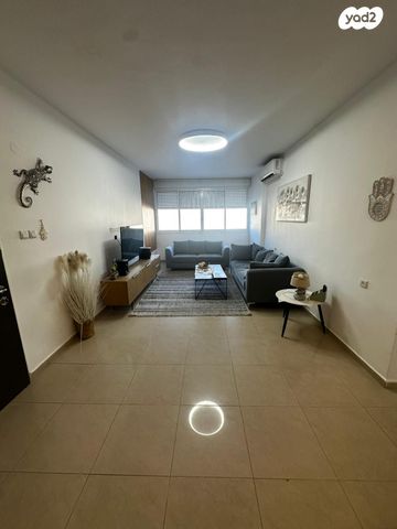 דירה, גיורא 7, צור שלום, קרית ביאליק