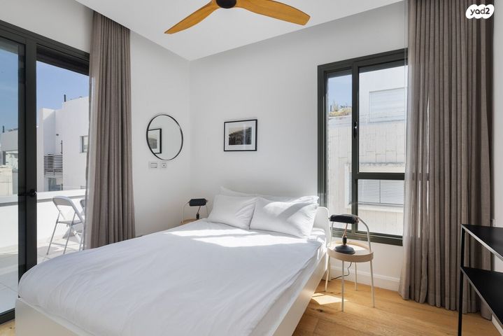 גג/ פנטהאוז, הפרחים, קרית הפרחים - 2005, רעננה