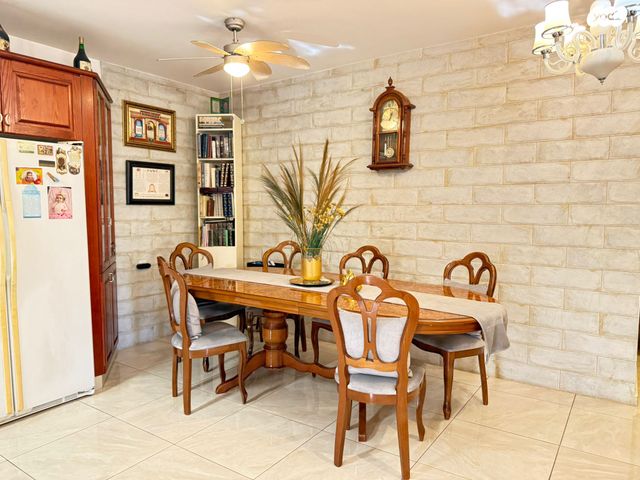 דירת גן, צמח השדה, מעלה אדומים