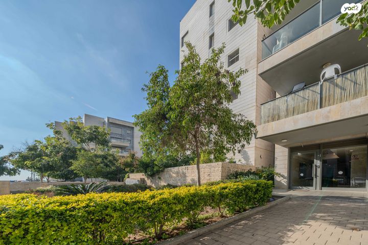 דירת גן, גפן 29, החורש, חריש