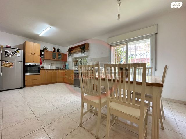 דו משפחתי, דפנה, שאר העיר, כפר תבור