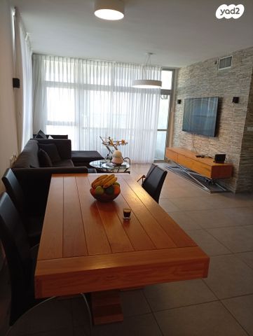 גג/ פנטהאוז, חיל האוויר 1, נווה חוף, ראשון לציון