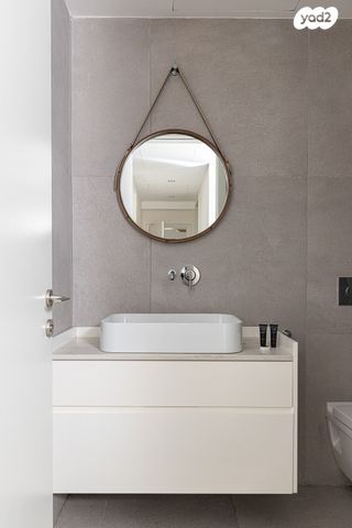 גג/ פנטהאוז, הפרחים, קרית הפרחים - 2005, רעננה