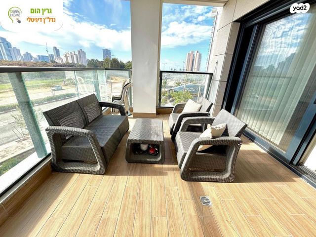 דירה, אמנון ליפקין שחק, נוף הטיילת, נתניה