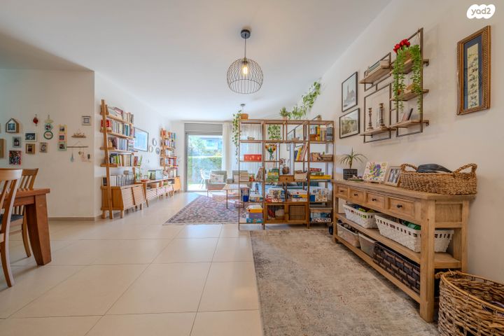 דירת גן, גפן 29, החורש, חריש