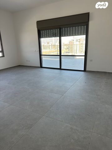 גג/ פנטהאוז, אופקים