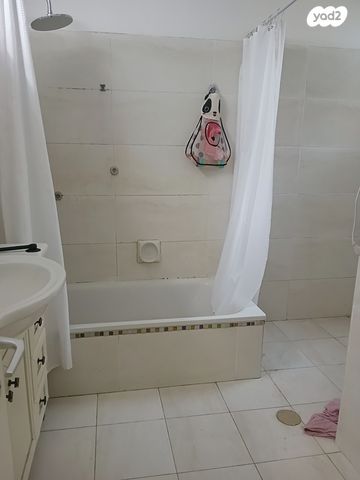 דירה, אבשלום חביב 34, ארמון הנציב, תלפיות מזרח, ירושלים