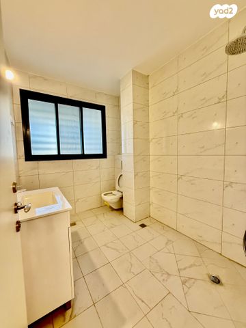 דירה, שדרות מנחם בגין, גבעת אולגה, חדרה