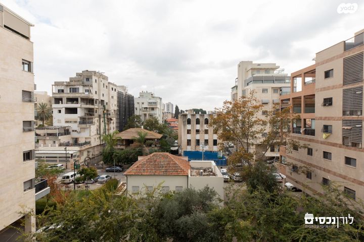 דירה, מרים מזרחי, שעריים, רחובות