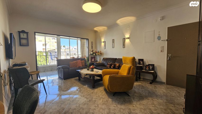 דירה, המייסדים, נהריה