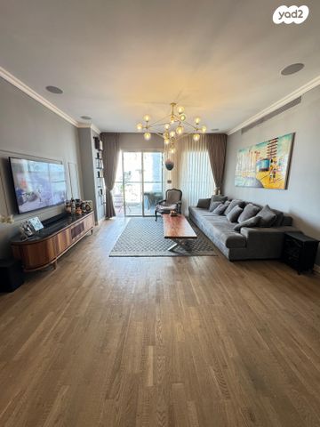 דירה, נווה גן, רמת השרון