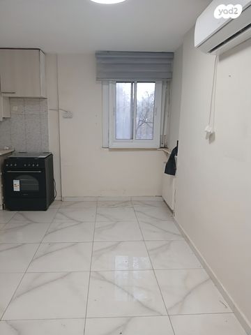 דירה, אבשלום חביב 34, ארמון הנציב, תלפיות מזרח, ירושלים