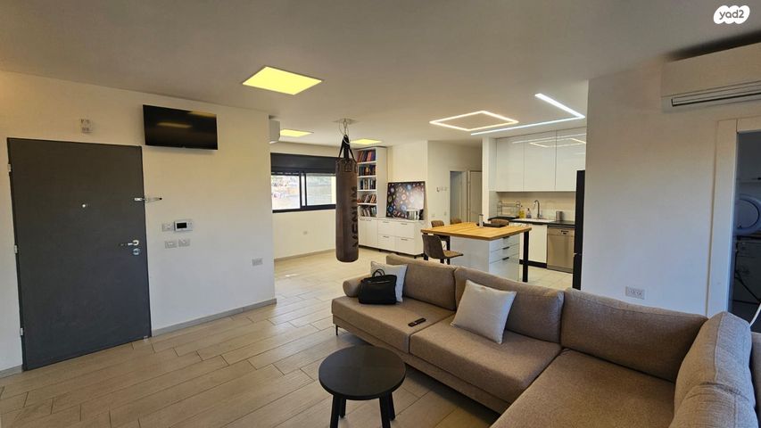 דירה, אבנר חי שאקי, גילה, ירושלים