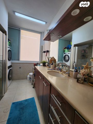 דירה, רמז, מערב ותיק, ראשון לציון