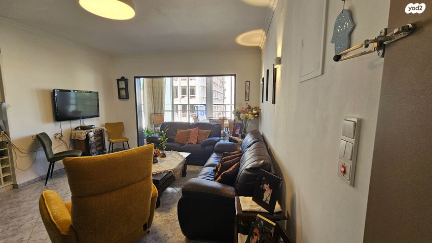 דירה, המייסדים, נהריה