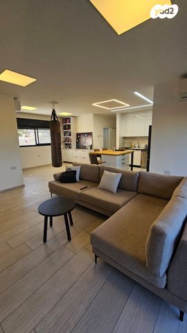 דירה, אבנר חי שאקי, גילה, ירושלים